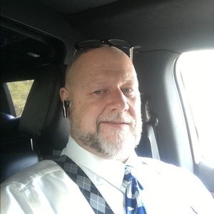 Meet your Posher, Tom